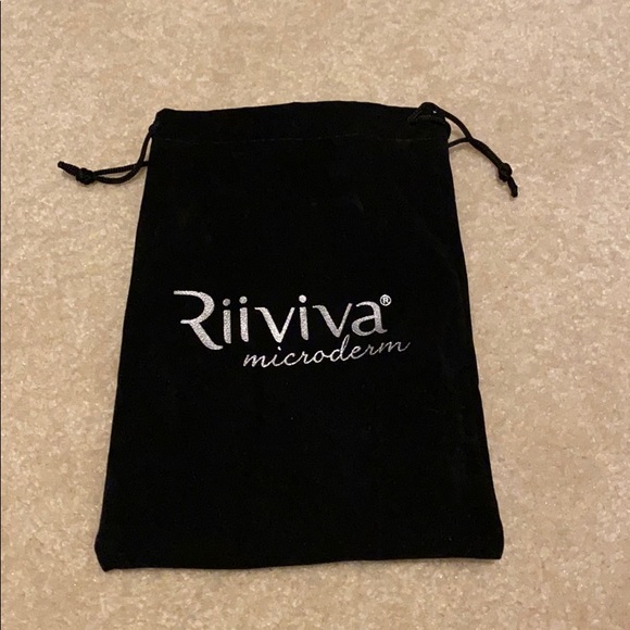 Riiviva Diamond-Tip Microdermabrasion Device - Picture 2 of 4